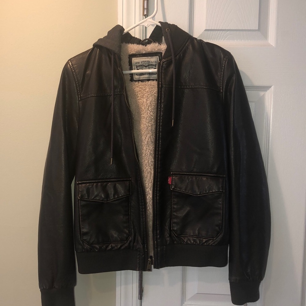 Levi’s jacket. - Picture 4 of 13